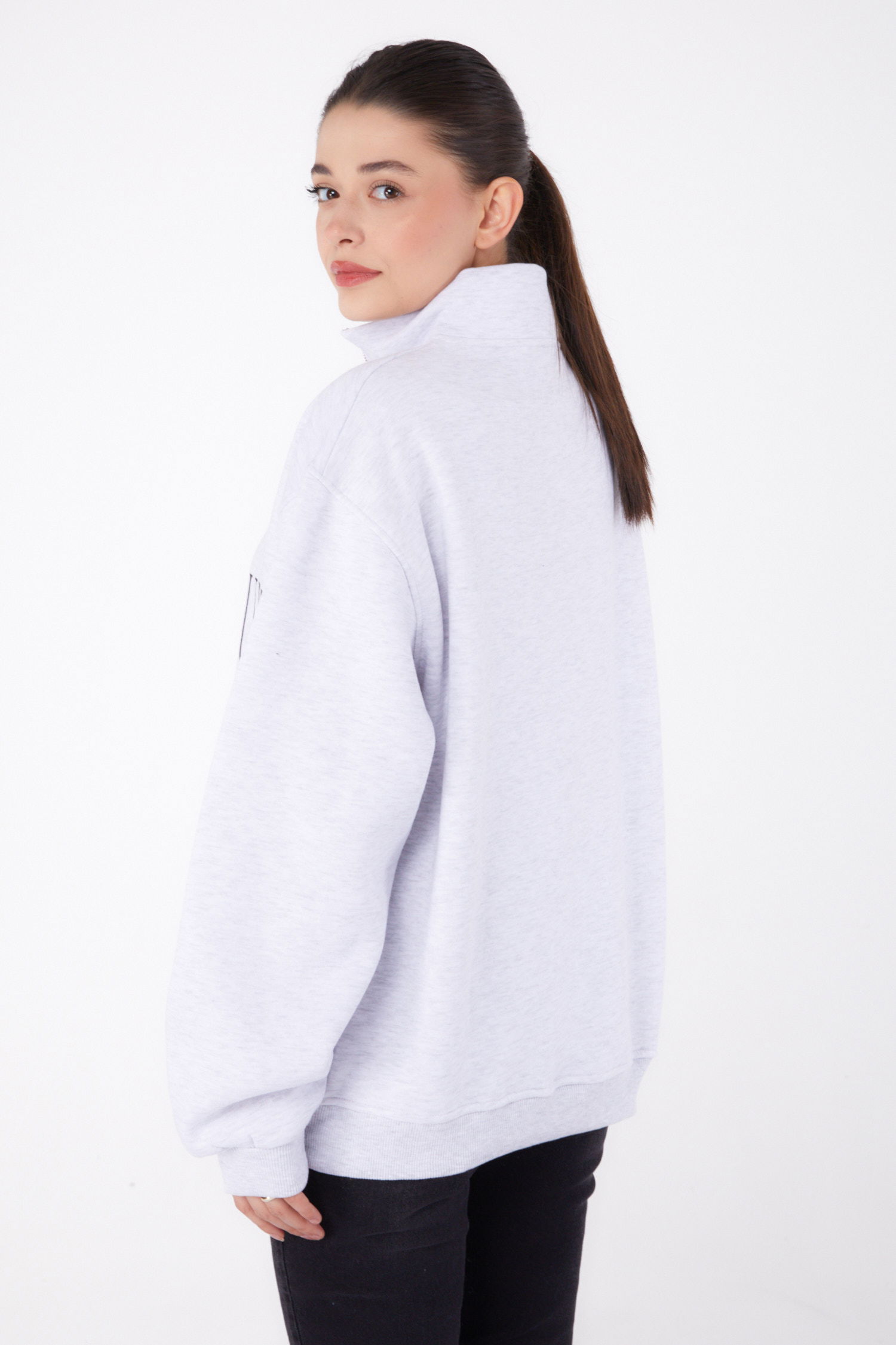 Düz Yarım Balıkçı Yaka Kadın Gri Fermuarlı Baskılı Sweatshirt - 26384 - 4
