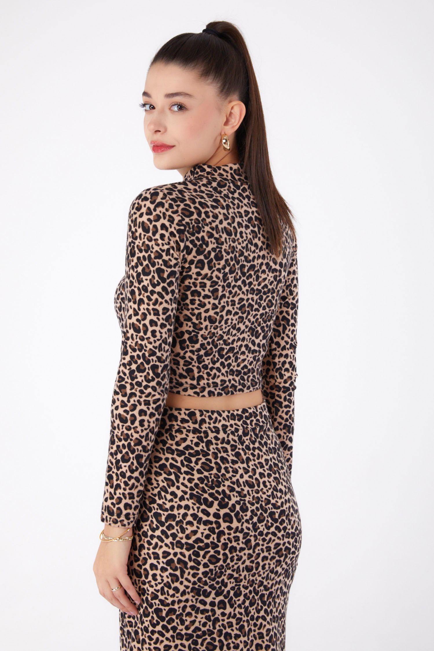 Düz Yarım Balıkçı Yaka Kadın Leopar Desenli Crop - 26319 - 5