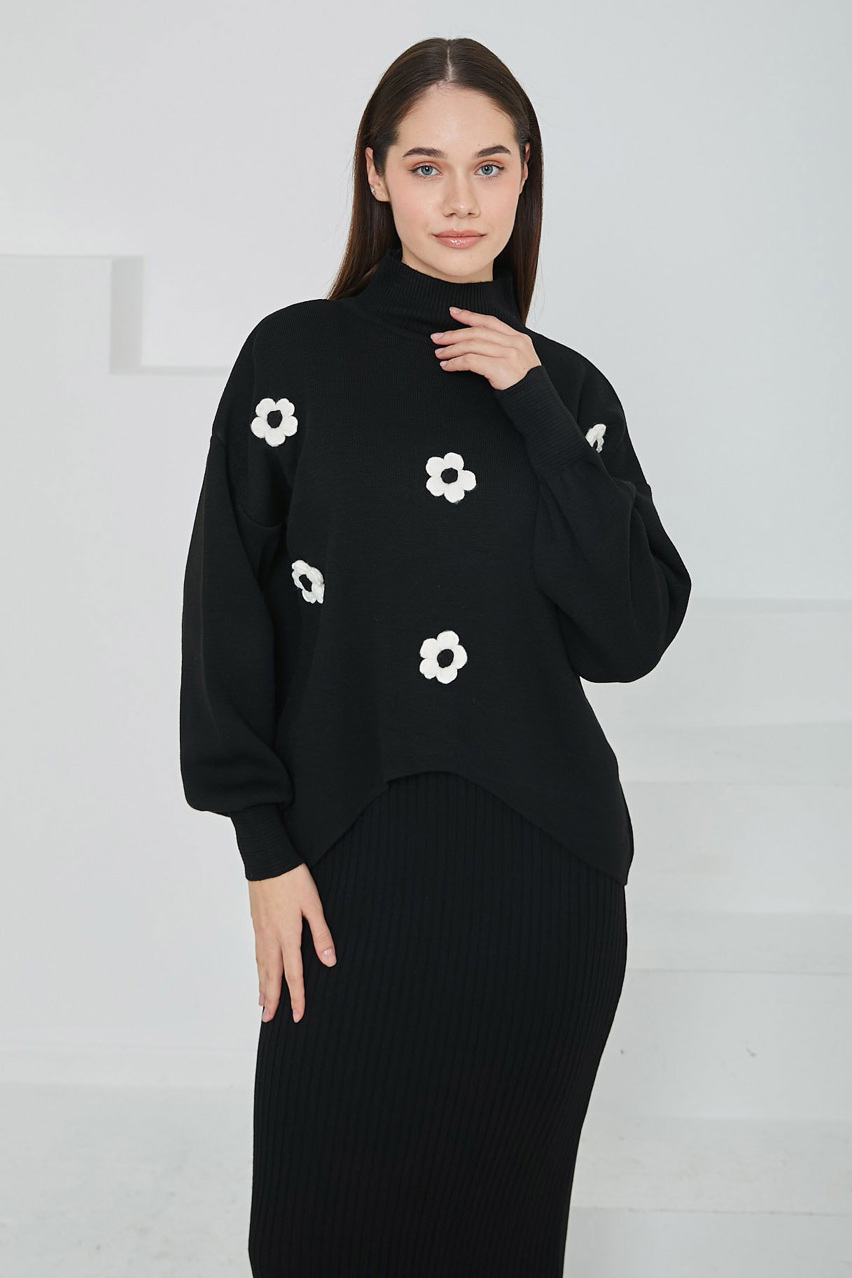 Düz Yarım Balıkçı Yaka Kadın Siyah Çiçek Nakışlı İkili Takım - 26697 - 5