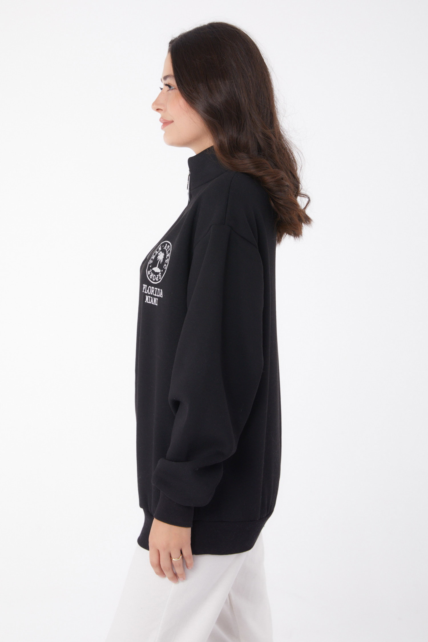Düz Yarım Balıkçı Yaka Kadın Siyah Nakışlı Sweatshirt - 26050 - 3