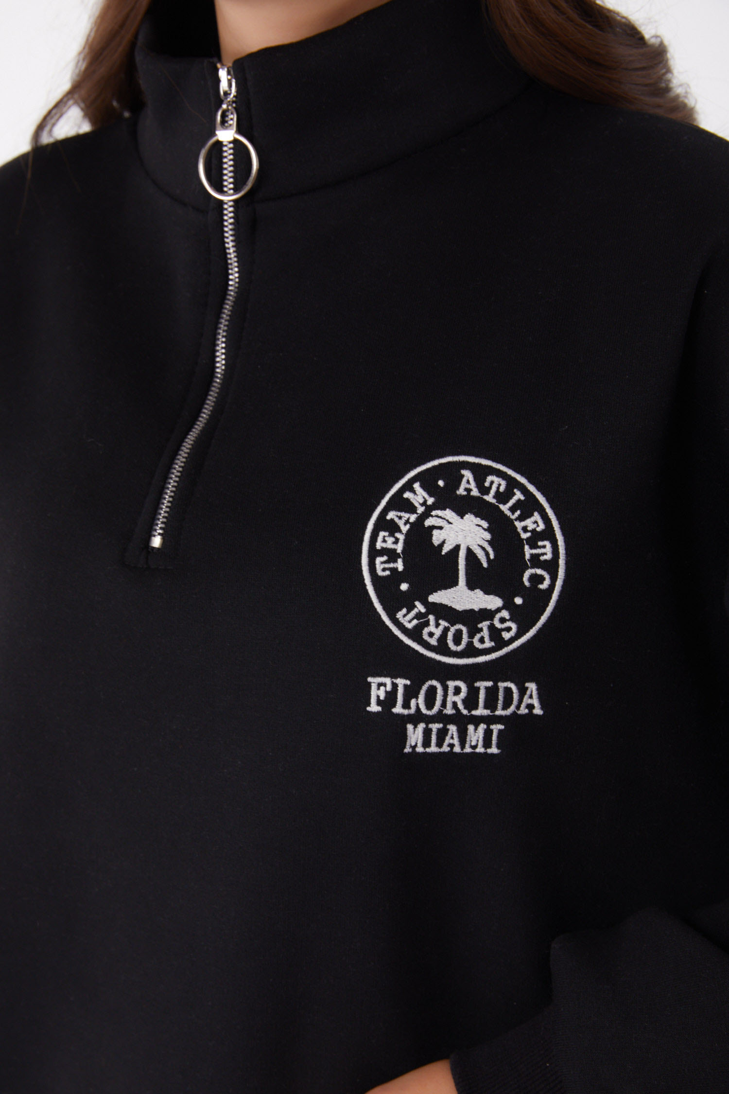Düz Yarım Balıkçı Yaka Kadın Siyah Nakışlı Sweatshirt - 26050 - 5