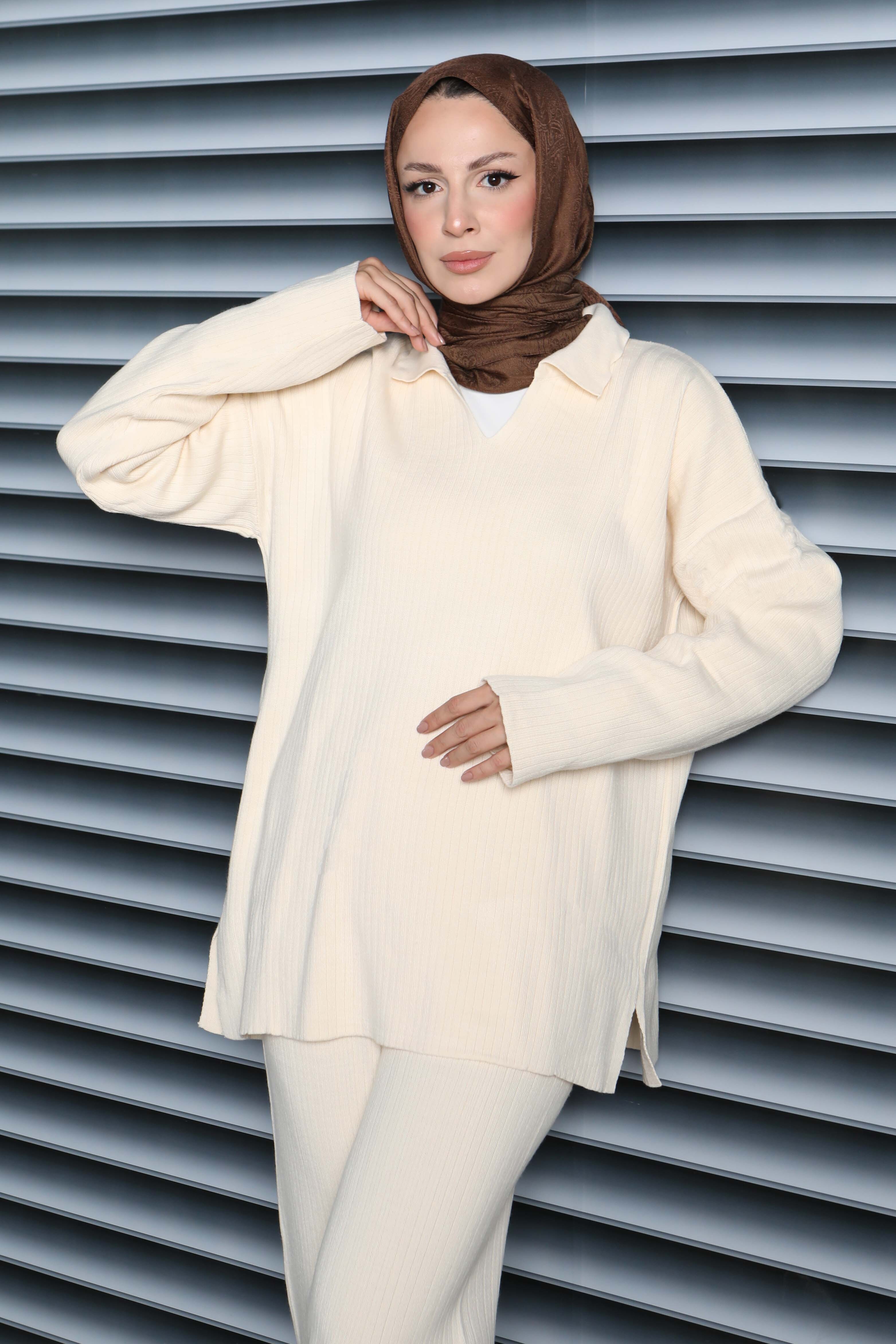 Fitilli Yanları Yırtmaçlı Triko Takım - 27923-KREM - 4