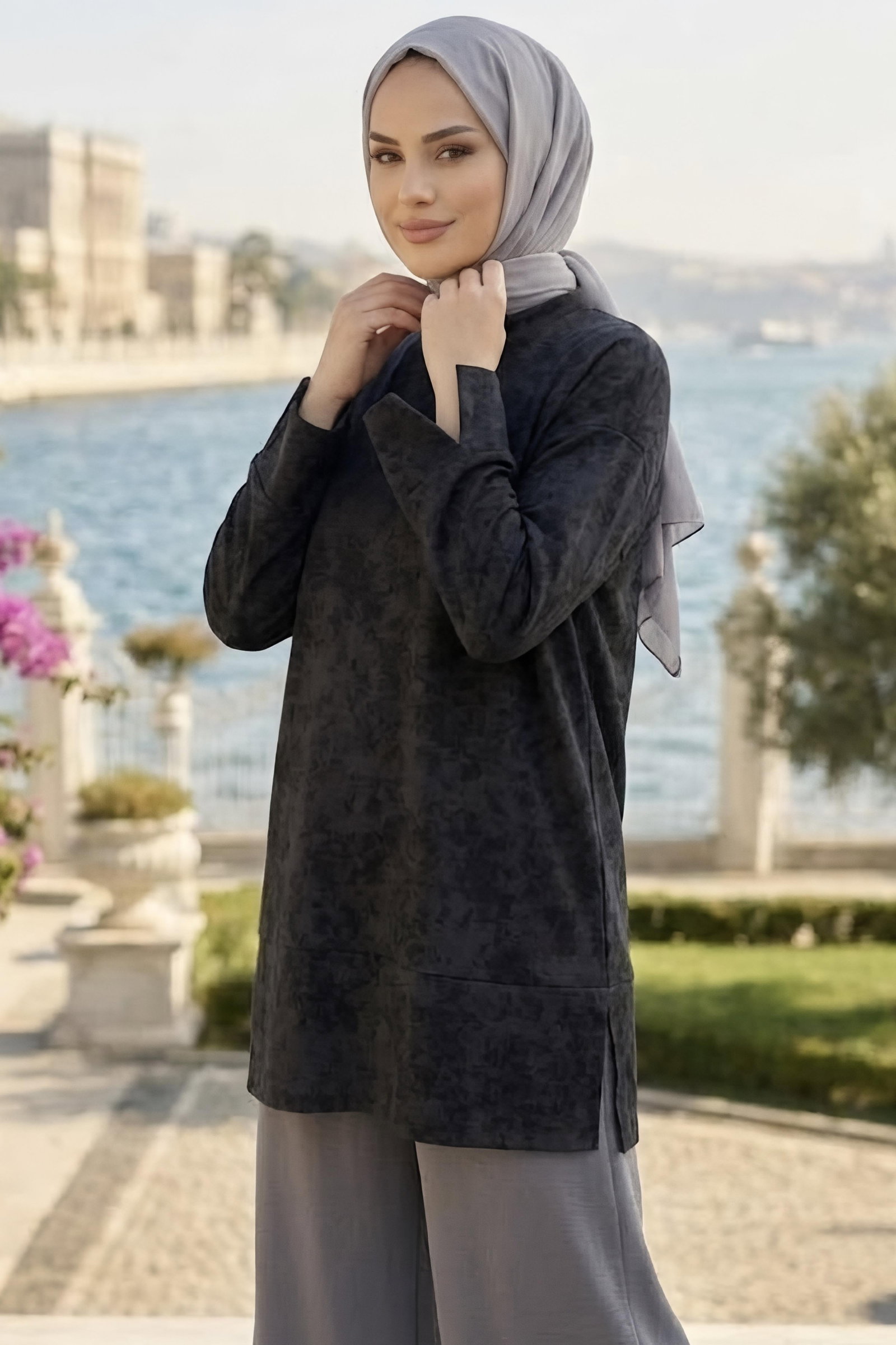 Janjanlı Yırtmaçlı Tunik Siyah - 29097-SIYAH - 2