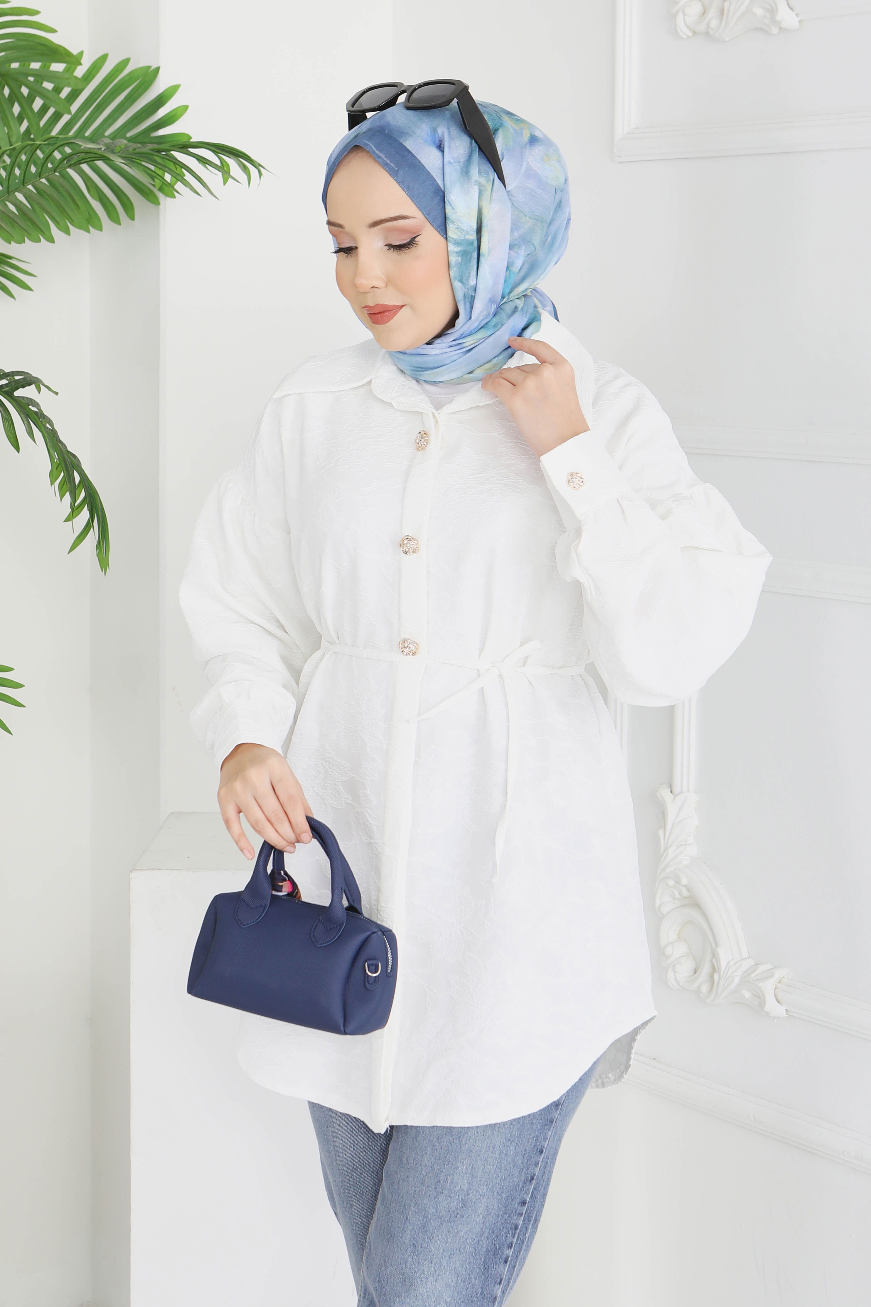 Kabartma Detaylı Düğmeli Tunikq - 28206-BEYAZ - 2