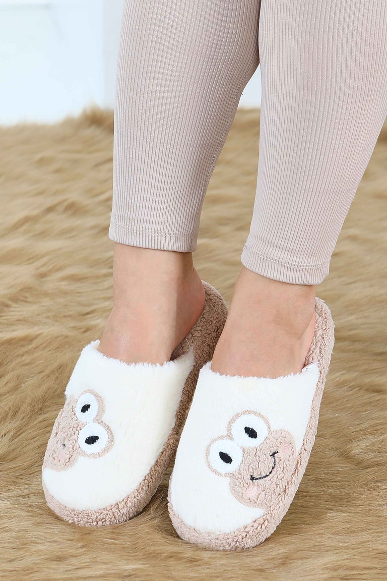 Kadın Bej Kurbağa İşlemeli Ev Terliği - 27779-BEJ - TOFİSA