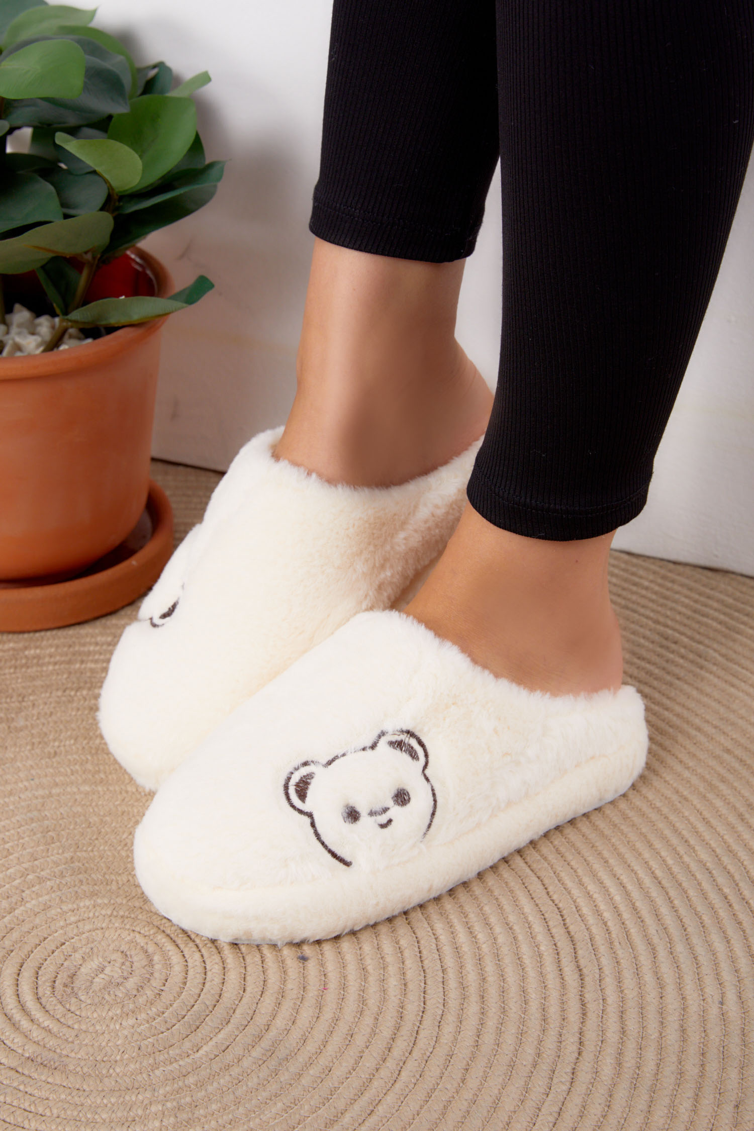 Kadın Beyaz Peluş Ayıcıklı Ev Terliği - 26296 - 3