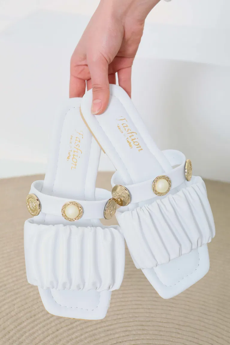 Kadın Beyaz Büzgülü İncili Terlik - 27110 - TOFİSA