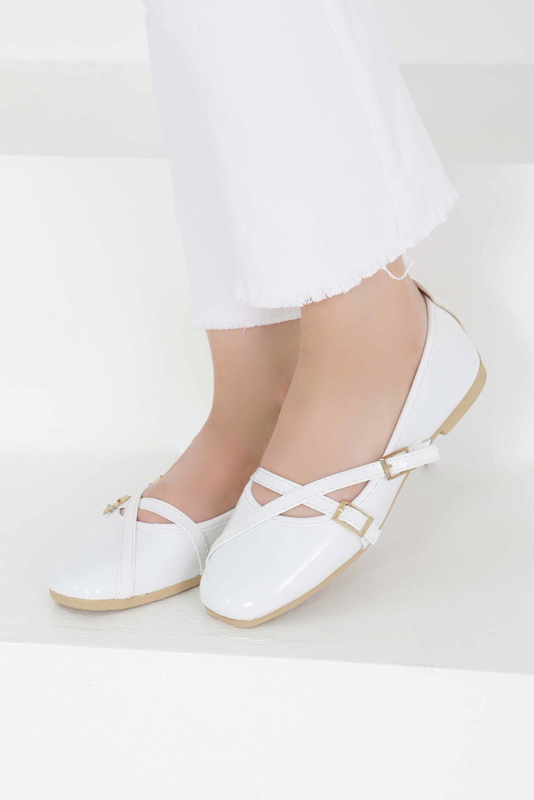 Kadın Beyaz Çapraz Rugan Babet - 27398 - TOFİSA