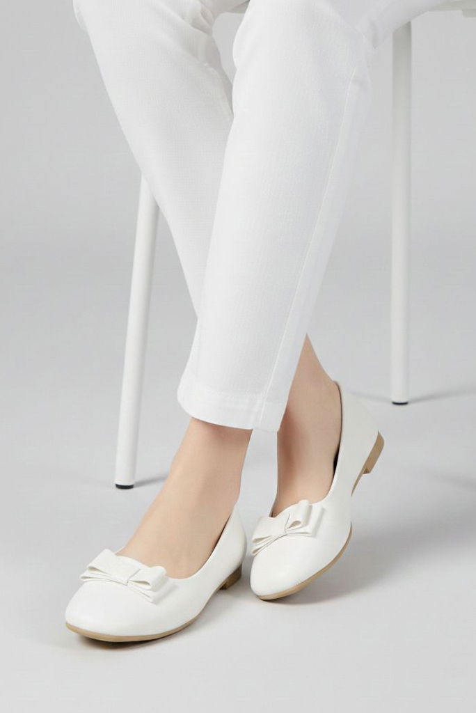 Kadın Beyaz Fiyonk Detaylı Suni Deri Babet - 28195-BEYAZ - 2