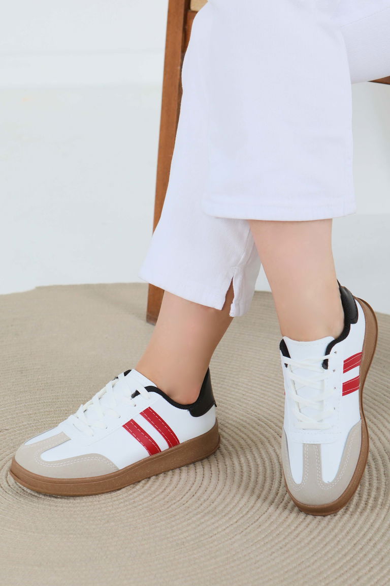 Kadın Beyaz Kirmizi Süet Detaylı Ayakkabı - 27480 - TOFİSA