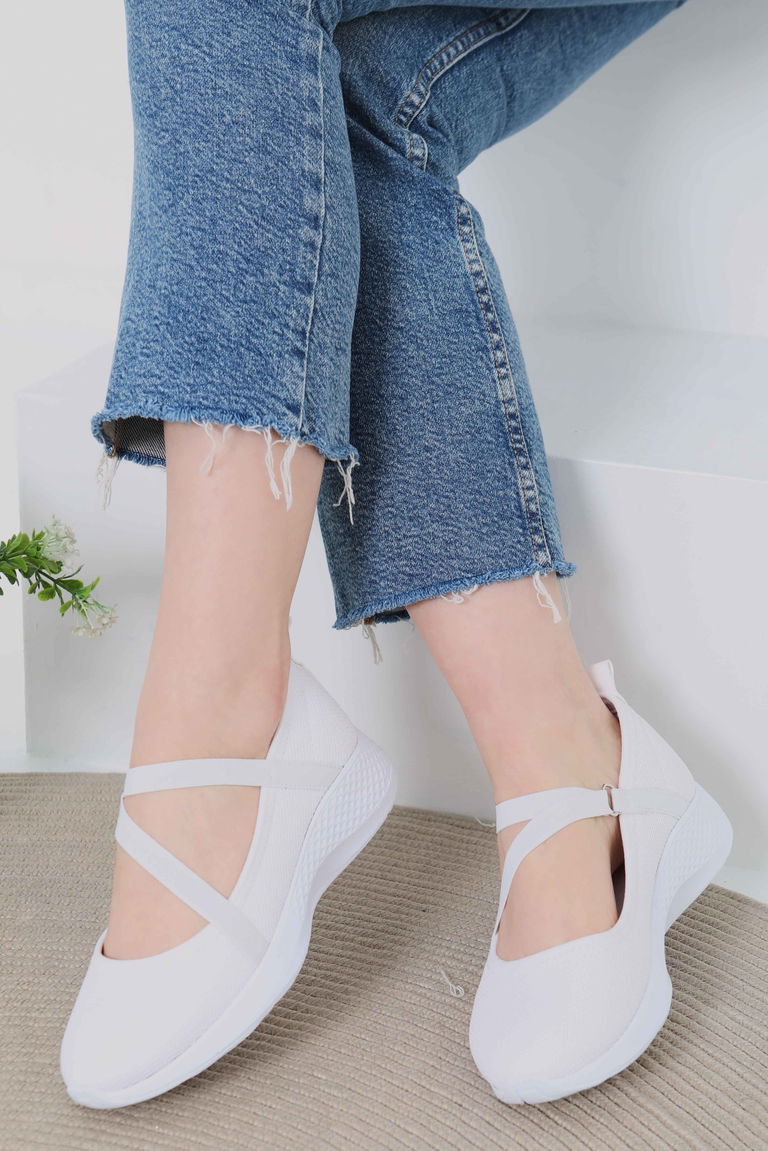 Kadın Beyaz Lastikli Ayakkabı - 27067 - TOFİSA
