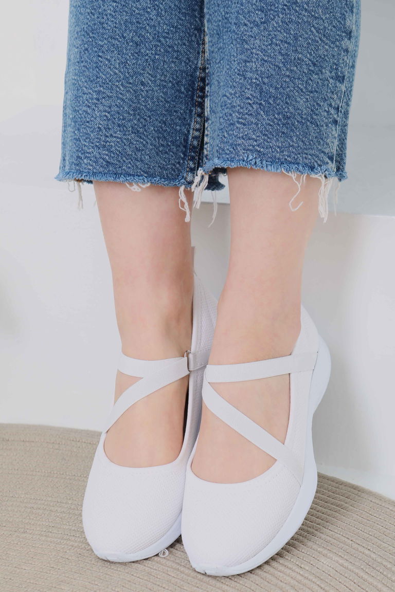 Kadın Beyaz Lastikli Ayakkabı - 27067 - TOFİSA