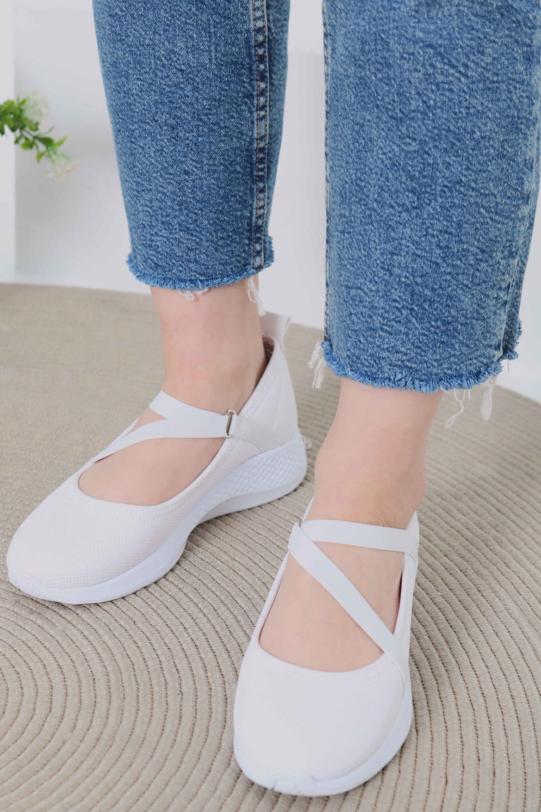 Kadın Beyaz Lastikli Ayakkabı - 27067 - TOFİSA