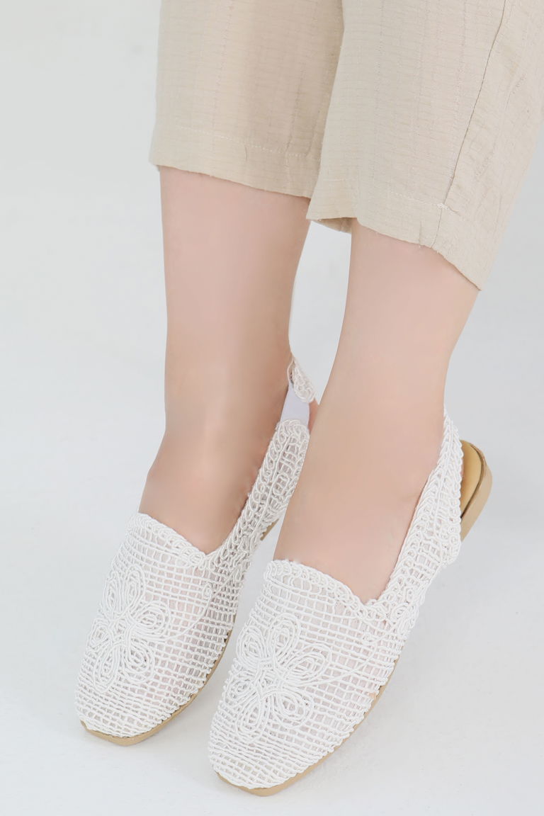 Kadın Beyaz Nakış Hasırlı Sandalet - 27482 - TOFİSA