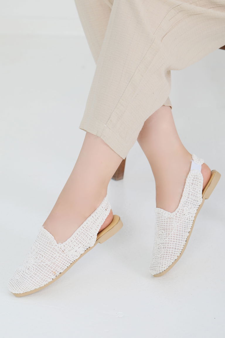 Kadın Beyaz Nakış Hasırlı Sandalet - 27482 - TOFİSA