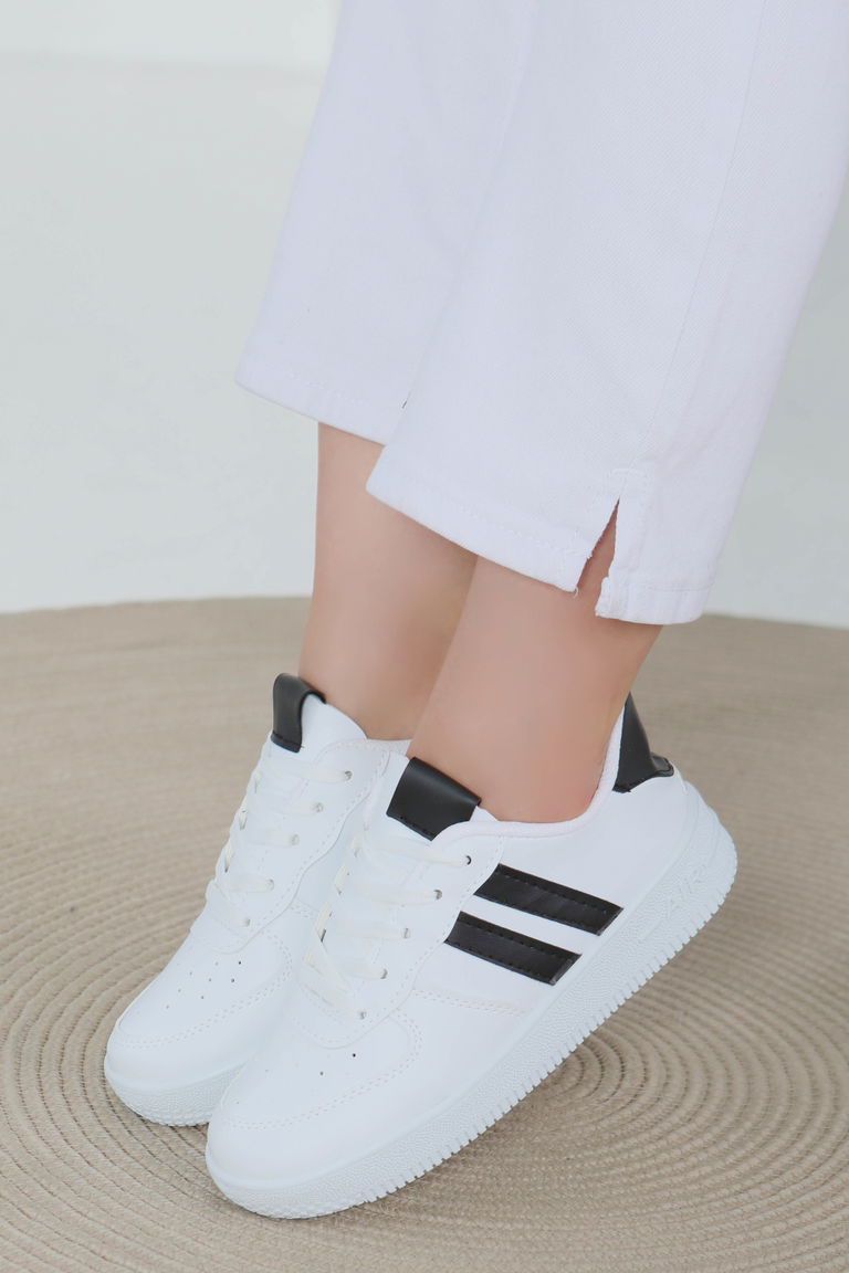 Kadın Beyaz Siyah AİR Spor Ayakkabı - 27474 - TOFİSA