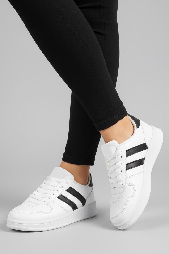 Kadın Beyaz Siyah Çizgili Suni Deri Spor Ayakkabı - 27888-BEYAZ-SIYAH - TOFİSA