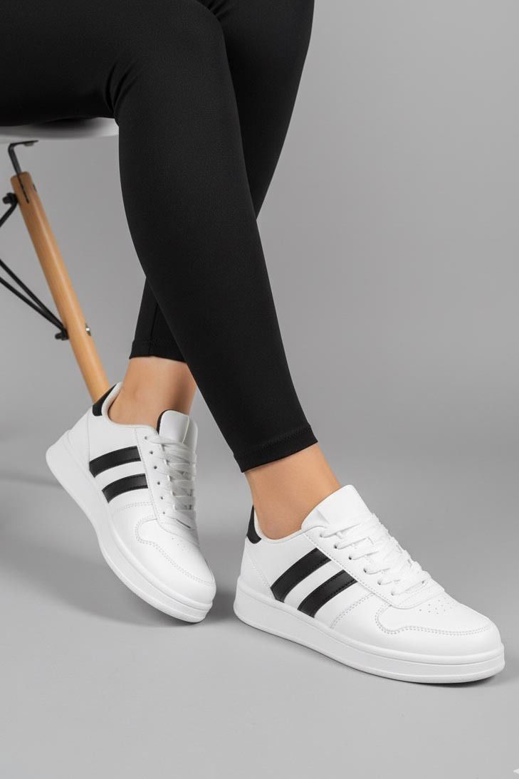 Kadın Beyaz Siyah Çizgili Suni Deri Spor Ayakkabı - 27888-BEYAZ-SIYAH - TOFİSA