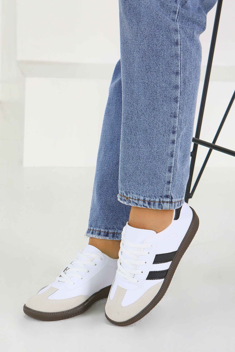 Kadın Beyaz Siyah Suni Deri Spor Ayakkabı - 27702 - TOFİSA