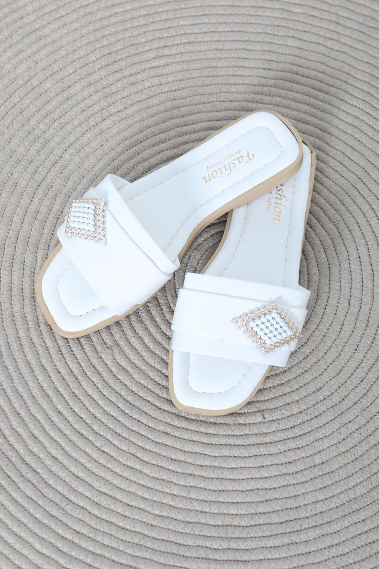 Kadın Beyaz Tokalı Terlik - 27157 - TOFİSA