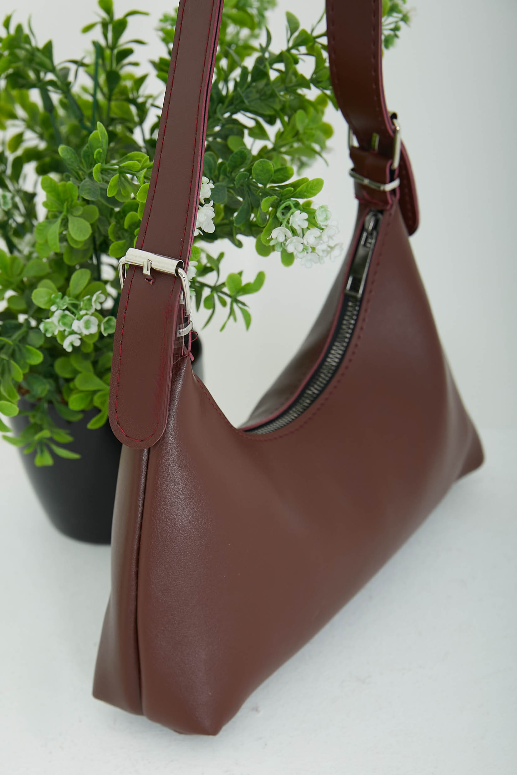 Kadın Bordo Kadın Baget Model Toka Detaylı El ve Omuz Çantası - 26820 - 3