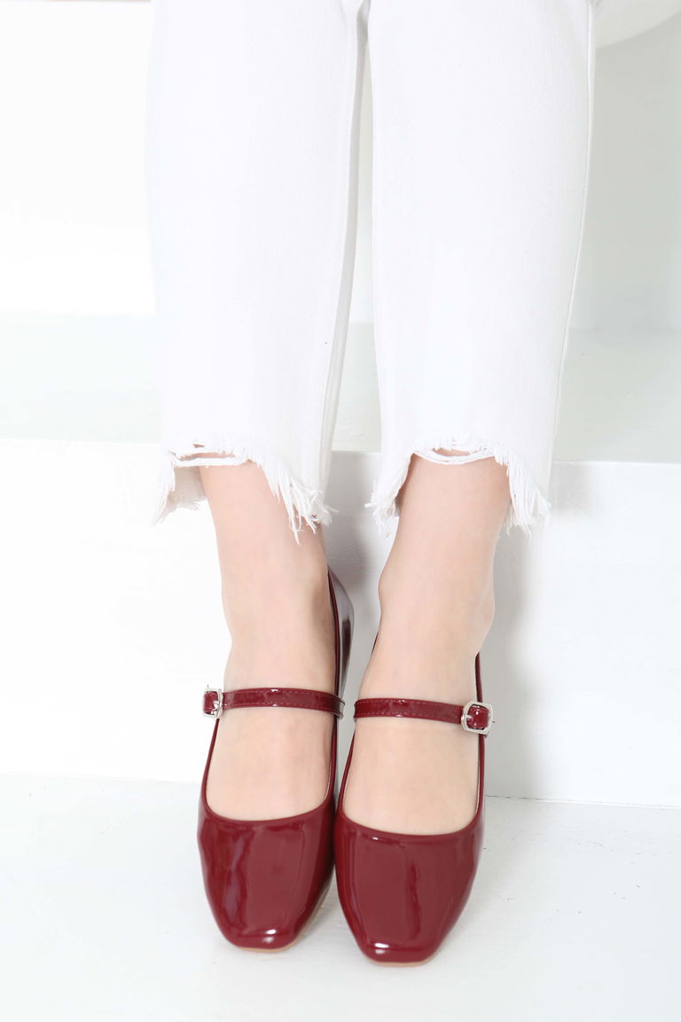 Kadın Bordo Kemerli Rugan Ayakkabı - 27155 - TOFİSA