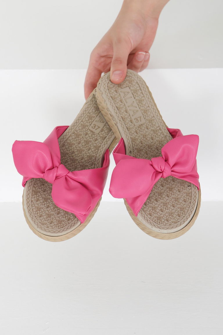 Kadın Fuşya Fyonklu Terlik - 27408 - TOFİSA