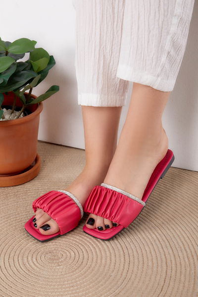 Kadın Fuşya Taşlı Terlik - 25661 