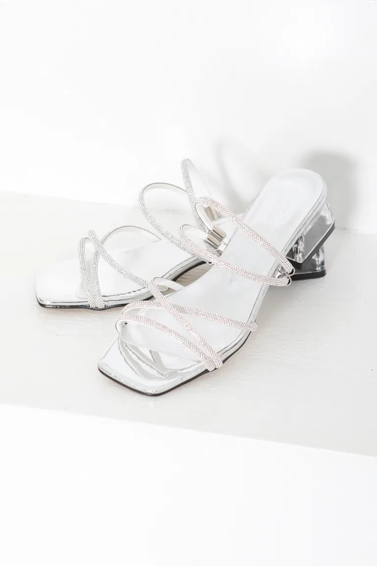 Kadın Gri Çapraz Detaylı Terlik - 27150 - TOFİSA