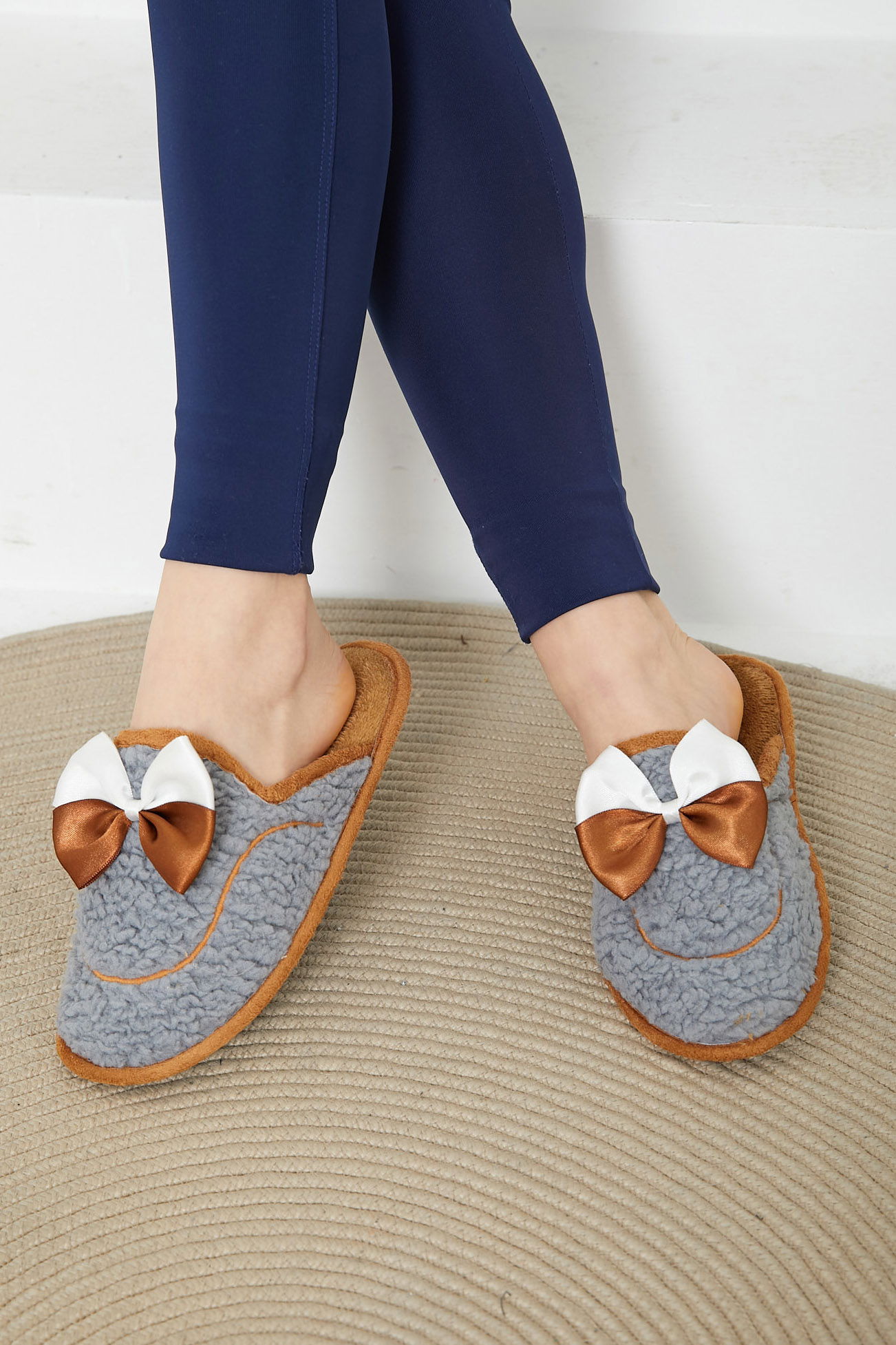 Kadın Gri Fiyonklu Peluş Terlik - 26681 - 1