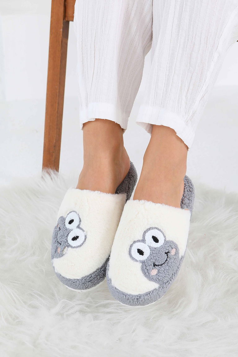 Kadın Gri Kurbağa İşlemeli Ev Terliği - 27779-GRI - TOFİSA