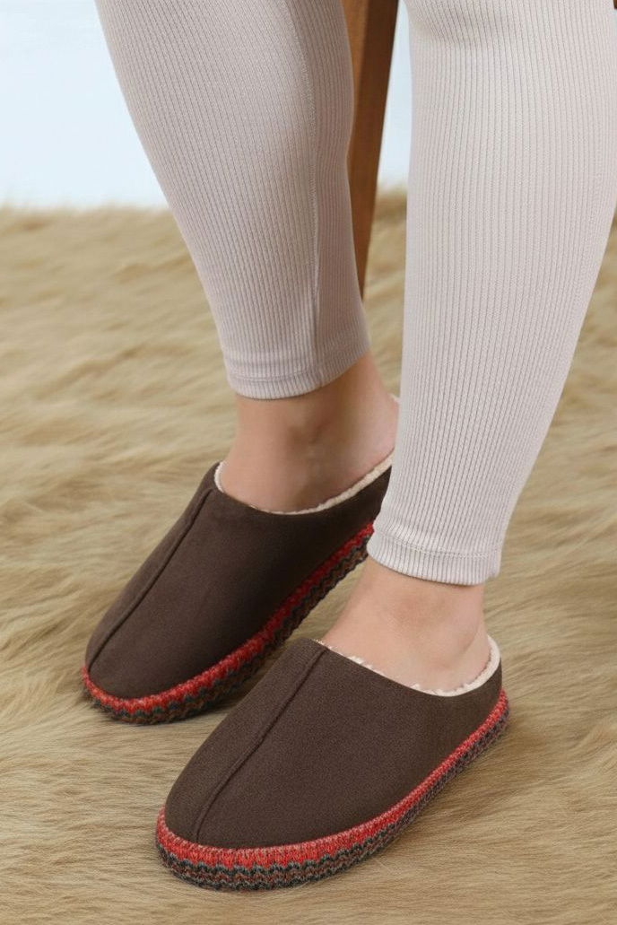 Kadın Kahve Yanları Nakışlı Ev Terliği - 27781-KAHVE - 1