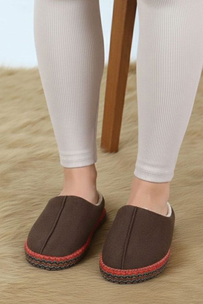 Kadın Kahve Yanları Nakışlı Ev Terliği - 27781-KAHVE - 2