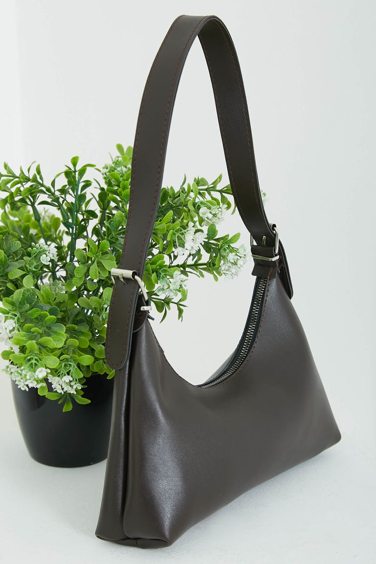 Kadın Koyu Kahve Kadın Baget Model Toka Detaylı El ve Omuz Çantası - 26820 - TOFİSA