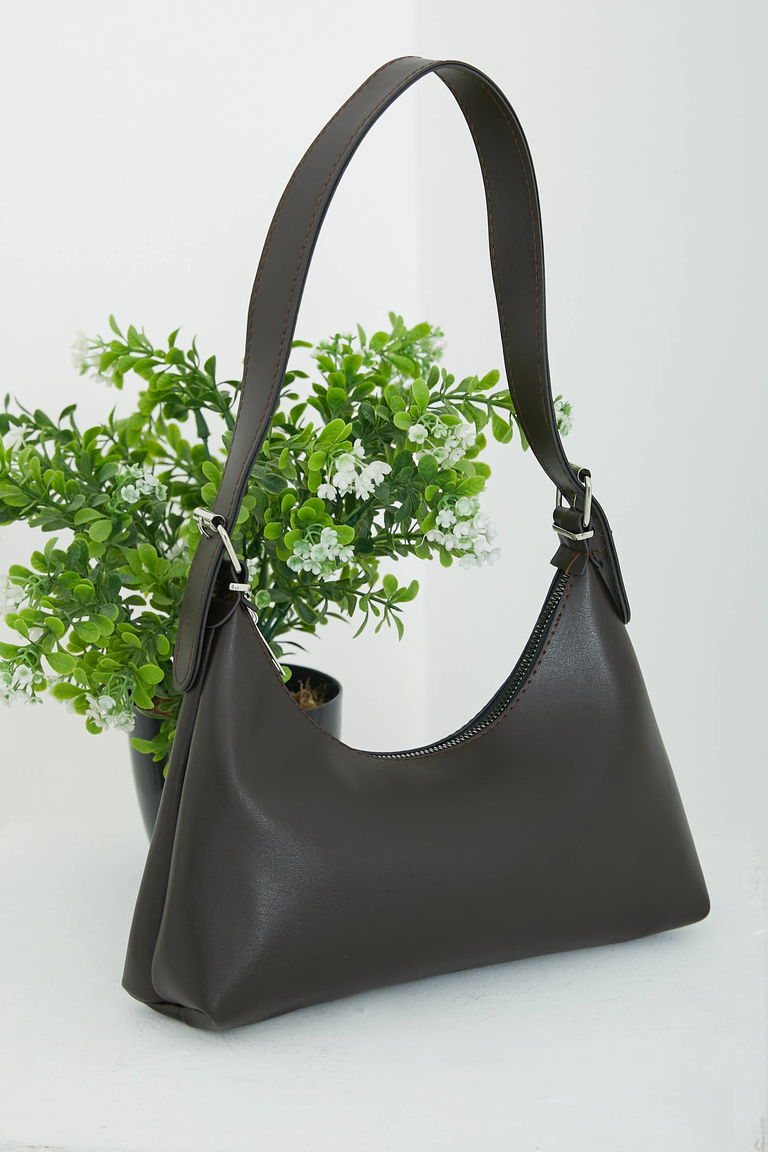 Kadın Koyu Kahve Kadın Baget Model Toka Detaylı El ve Omuz Çantası - 26820 - TOFİSA