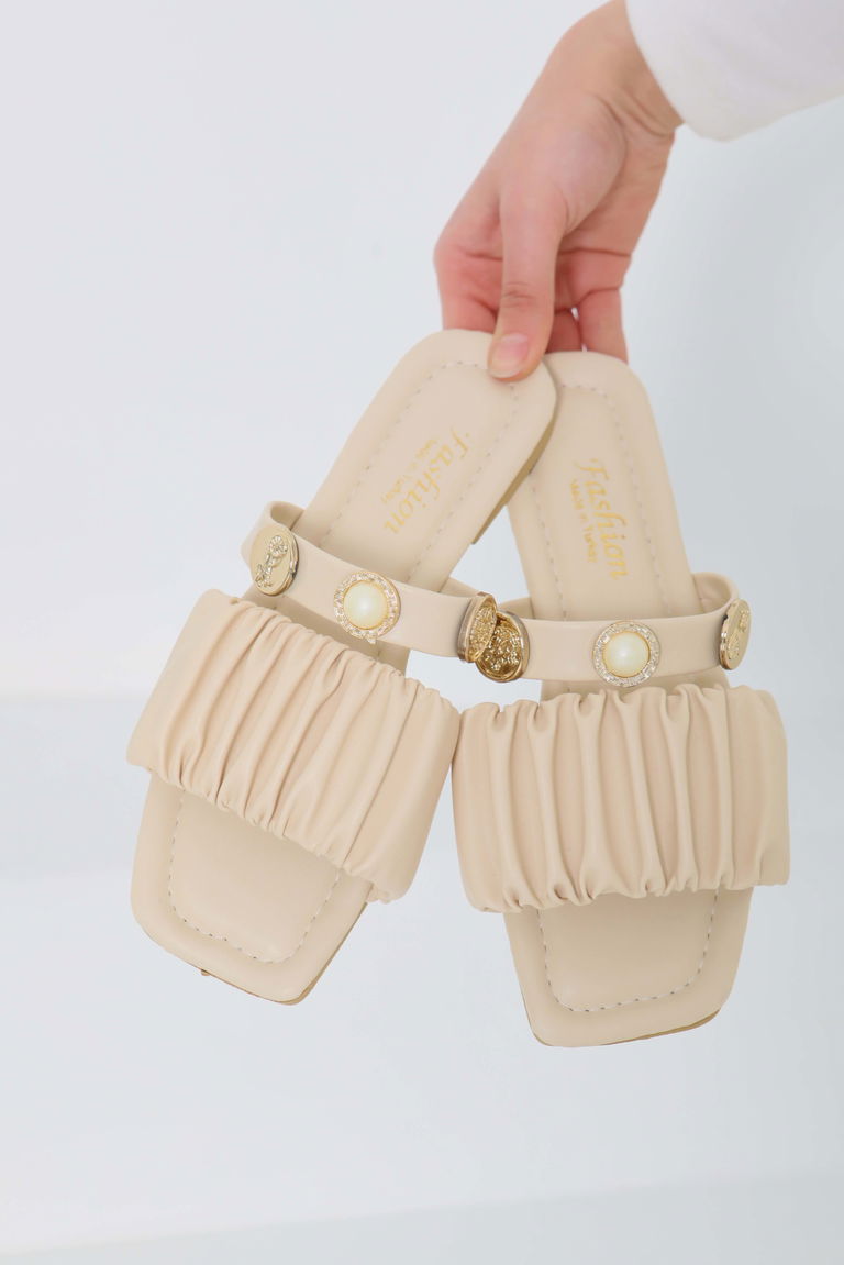 Kadın Krem Büzgülü İncili Terlik - 27110 - TOFİSA