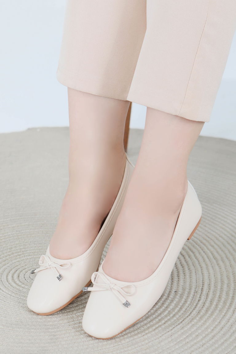 Kadın Krem Fiyonklu Babet - 27476 - TOFİSA