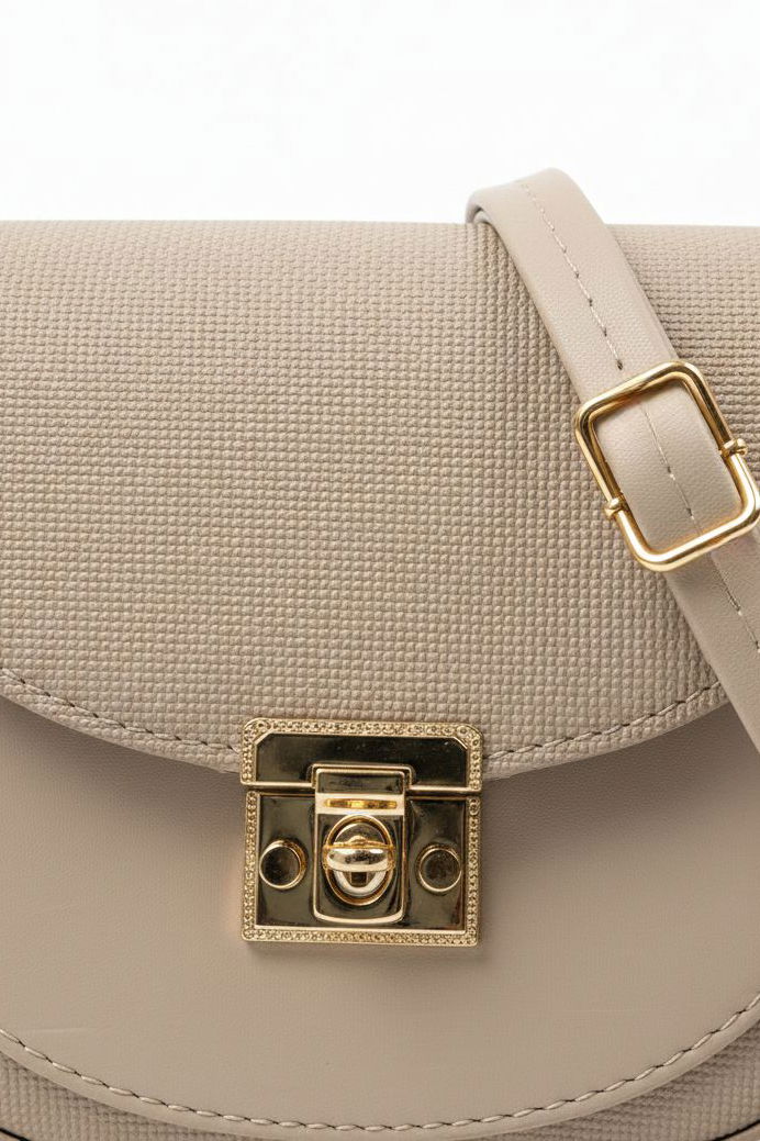 Kadın Krem Kapaklı Suni Deri Çanta - 28139-KREM - 2