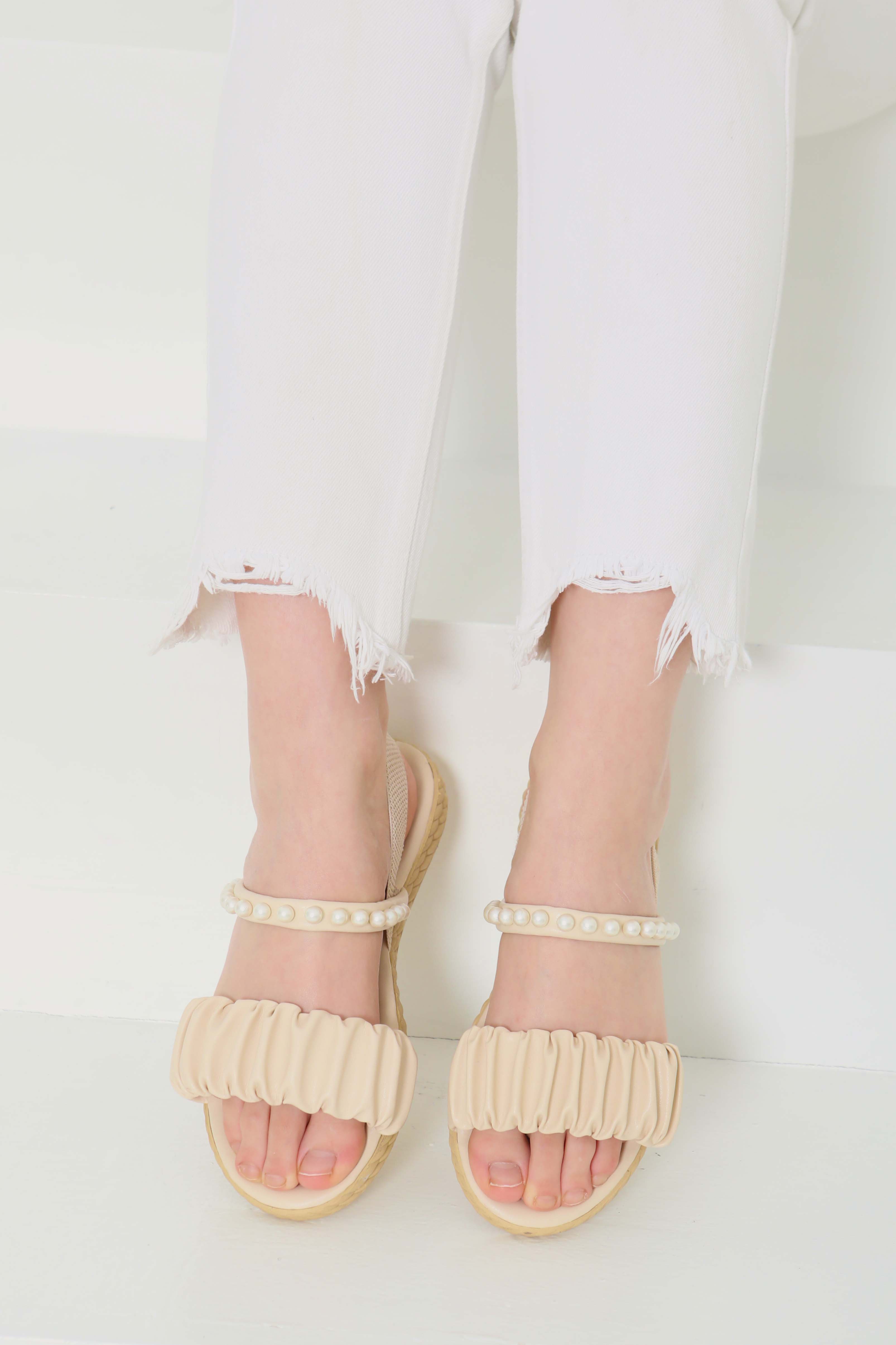 Kadın Krem Lastili İncili Sandelet - 27108 - 4