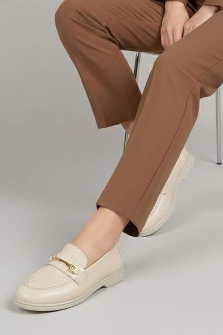 Kadın Krem Tokalı Cilt Babet - 27908-KREM - TOFİSA