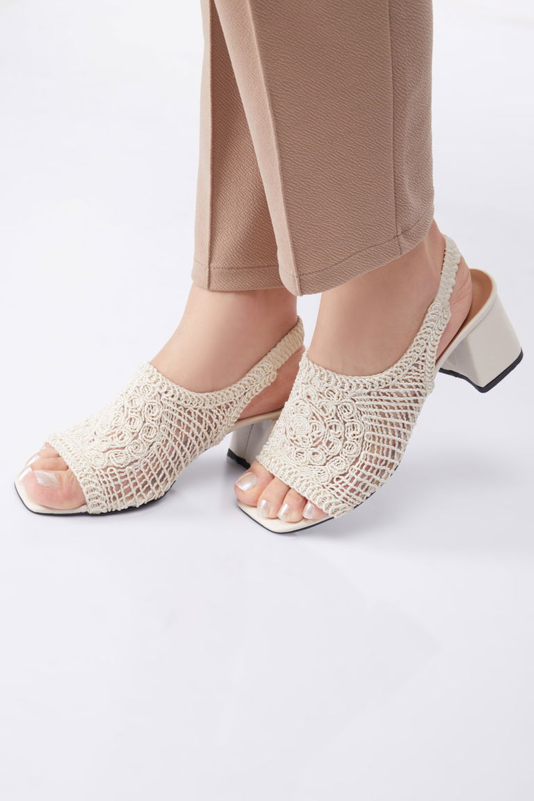 Kadın Krem Topuklu Nakışlı Sandelet - 27154 - TOFİSA