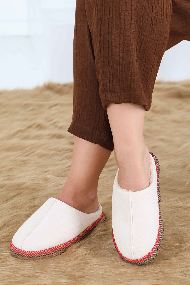 Kadın Krem Yanları Nakışlı Ev Terliği - 27781-KREM - TOFİSA