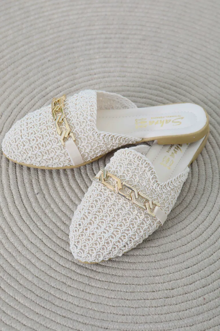 Kadın Krem Zincir Tokalı Terlik - 27109 - TOFİSA