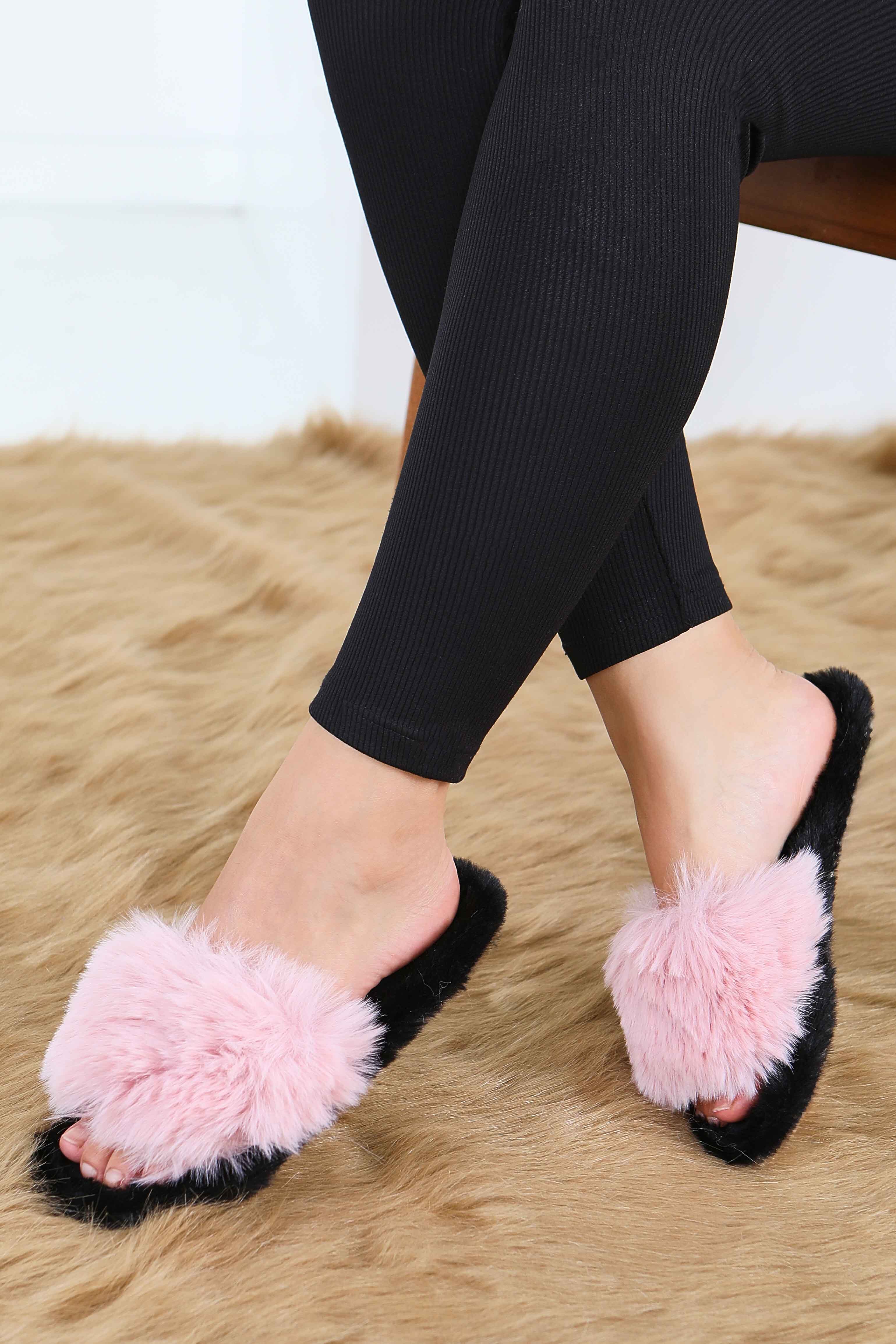 Kadın Pembe Ponponlu Ev Terliği - 27782-PEMBE - 1