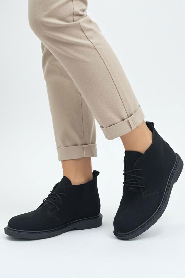 Kadın Siyah Bağcıklı Yarım Süet Bot - 27906-SIYAH - TOFİSA