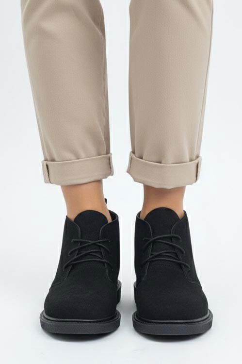 Kadın Siyah Bağcıklı Yarım Süet Bot - 27906-SIYAH - TOFİSA