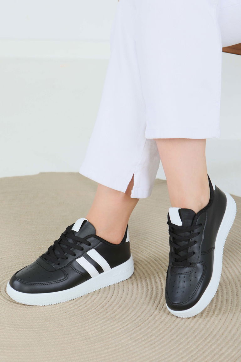 Kadın Siyah Beyaz AİR Spor Ayakkabı - 27474 - TOFİSA