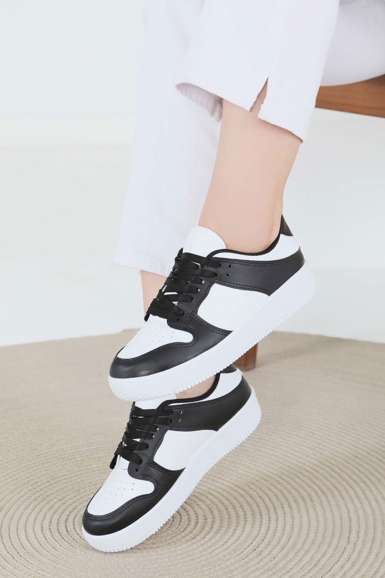 Kadın Siyah Beyaz AİR Spor Ayakkabı - 27477 - TOFİSA