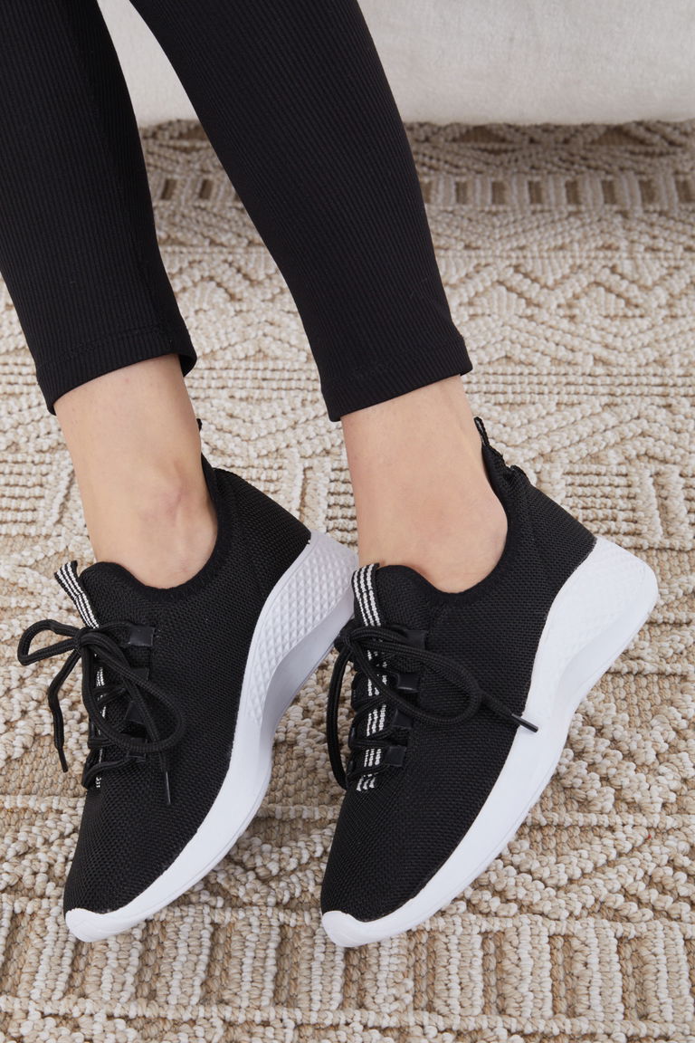 Kadın Siyah Beyaz Spor Ayakkabı - 27070 - TOFİSA