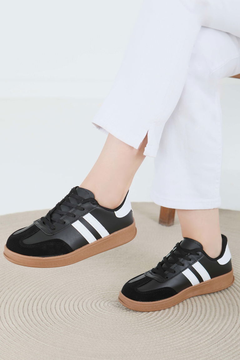 Kadın Siyah Beyaz Süet Detaylı Ayakkabı - 27480 - TOFİSA